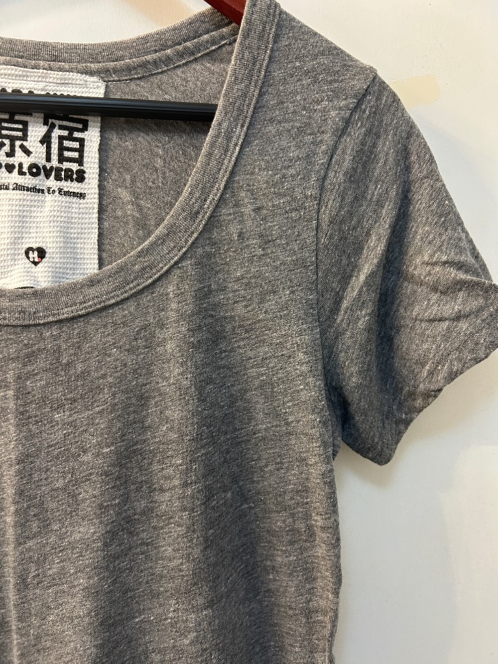Harajuku Lovers Gray Tee with Harajuku Girl in Yellow Sweater, XL - Picture 3 of 11